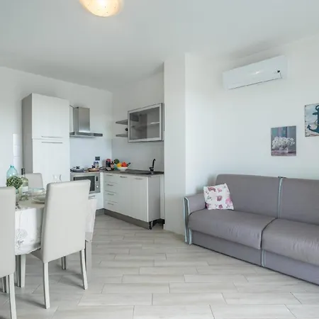 Ferienwohnung Fuer 6 Personen Ca 85 Qm In Alghero, Sardinien Sassarese *